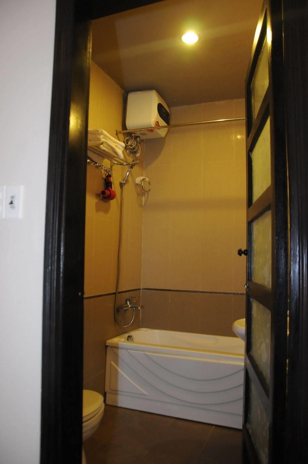 Hue Nino Hotel Extérieur photo